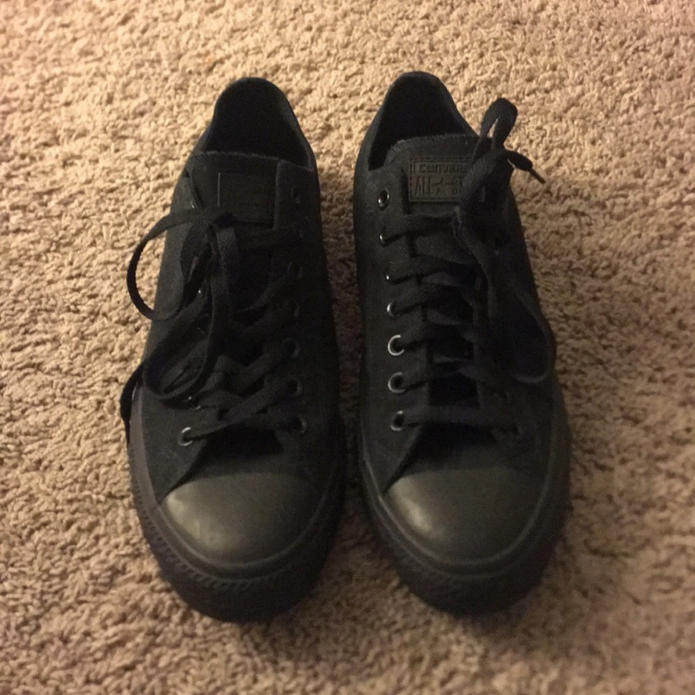 Black low top Converse